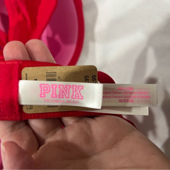 PINK VS Victoria Secret bra red t-shirt wear everywhere lightly lined 42C - Picture 3 of 6